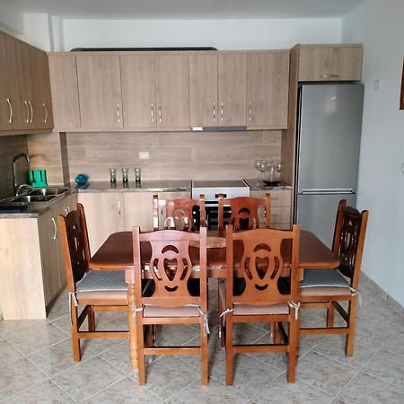 Taurasi Red Saranda Lägenhet Exteriör bild